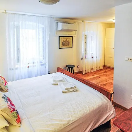 Amazing In With Wifi And 3 Bedrooms *