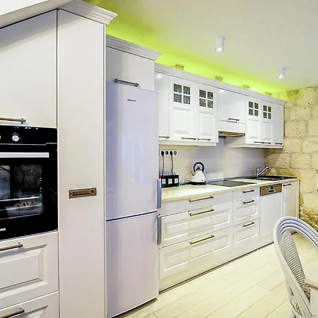 Amazing In With Wifi And 3 Bedrooms Korčula