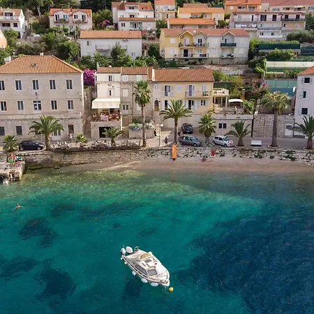 Prázdninový dům Amazing In With Wifi And 3 Bedrooms Korčula